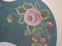 カットの素材画像（挿絵の素材）～薄ピンクの薔薇の花とストロベリーの実