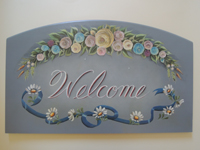 注文（オーダー）依頼前に見る作品～玄関先を飾る名前入りウエルカムボード（表札）～花で囲む